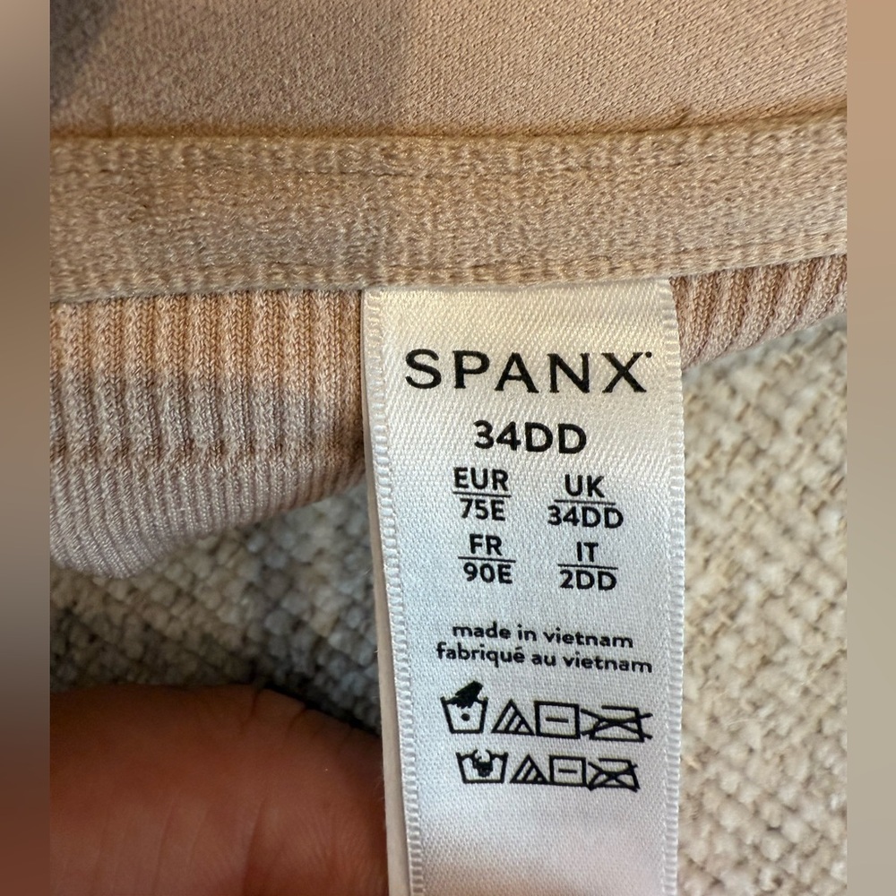 Spanx Underwire Lightly Lined Full Coverage Bra - image 3